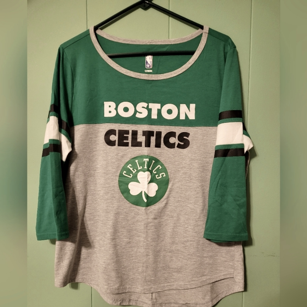 Very nice, womens Boston Celtics 3/4 sleeve tee